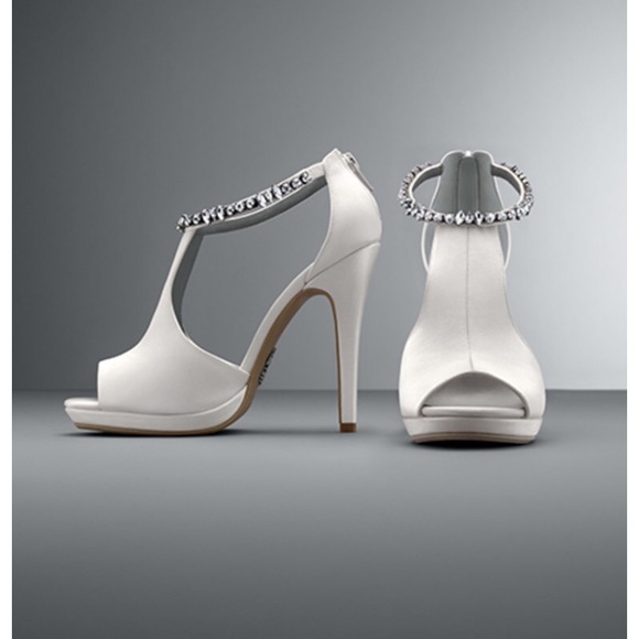 White by Vera Wang Shoes - Vera Wang White Collection Bridal Shoes 8m